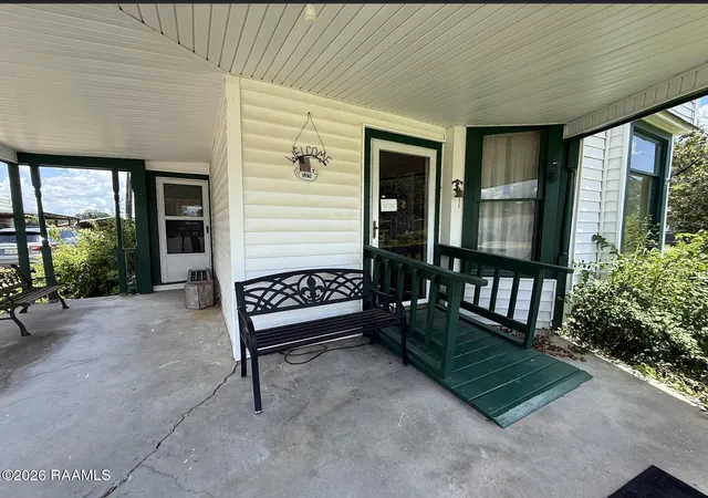 Photo 3 of Sale Pending at 302 N Louise St, Jennings, LA 70546 | MLS# 2600006773 | Listing updated on 2026-08-29