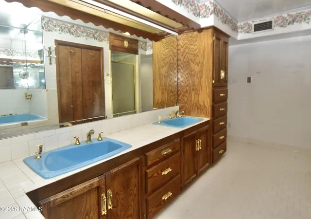 Photo 3 of Single family home for sale at 110 Rue Bonaparte, Lafayette, LA 70508 | MLS# 2600006854 | Listing updated on 2026-07-27