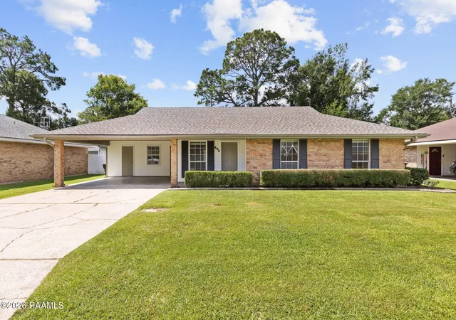 1st image of 205 Broad Ave, Scott, LA 70583 | MLS# 2600005438