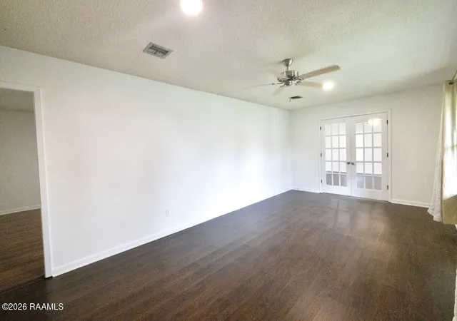 Photo 4 of Sale Pending at 106 Lucas Cir, Lafayette, LA 70508 | MLS# 2600007236 | Listing updated on 2026-09-09