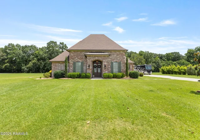 Homes for sale in Sunset, LA | 107 Comeaux St, Sunset, LA 70584 | MLS# 2600005416