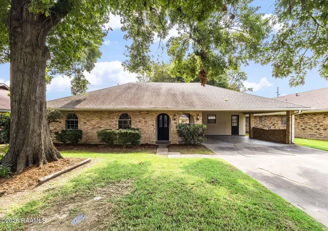 Photo 1 of Sale Pending at 106 Alpha Dr, Lafayette, LA 70506 | MLS# 2600005881 | Listing updated on 2026-08-31