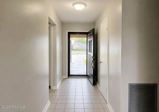 Photo 3 of Single family home for sale at 3055 Paddlewheel Rd, Maurice, LA 70555 | MLS# 2600007750 | Listing updated on 2026-09-09