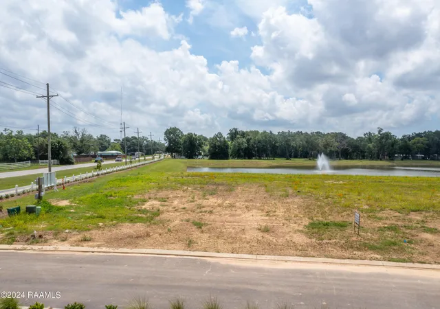 2nd image of 101 Sea Island Ln, Youngsville, LA 70592 | MLS# 2600007179
