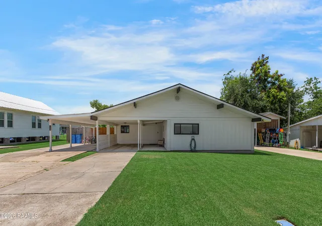Homes for sale in Morgan City, LA | 129 Nini Rd, Morgan City, LA 70380 | MLS# 2600005270