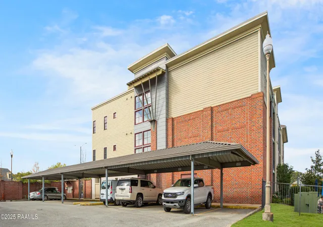 17th image of 1121 Camellia Blvd #304, Lafayette, LA 70508 | MLS# 2500003149
