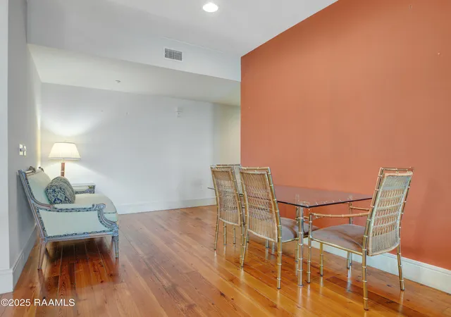 4th image of 1121 Camellia Blvd #304, Lafayette, LA 70508 | MLS# 2500003149