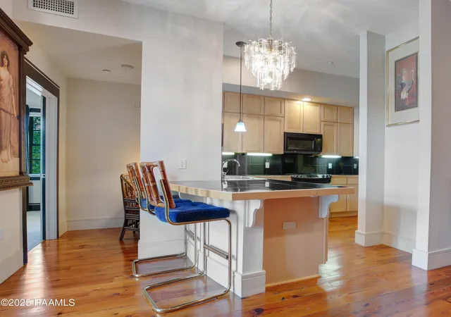 5th image of 1121 Camellia Blvd #304, Lafayette, LA 70508 | MLS# 2500003149