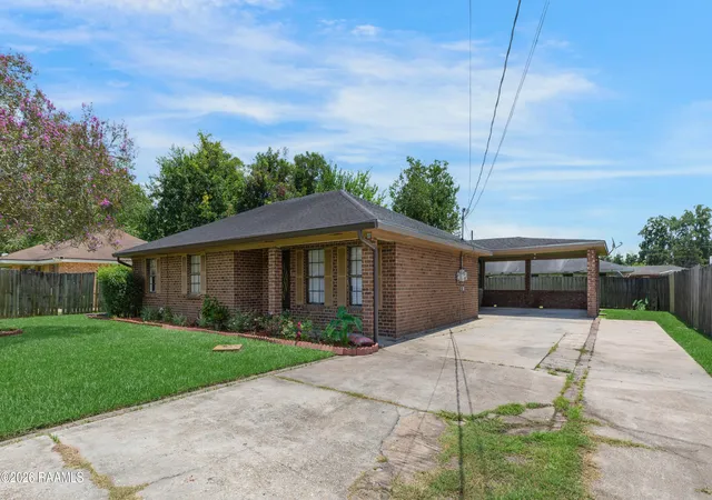 3rd image of 941 Begnaud St, Breaux Bridge, LA 70517 | MLS# 2600007155