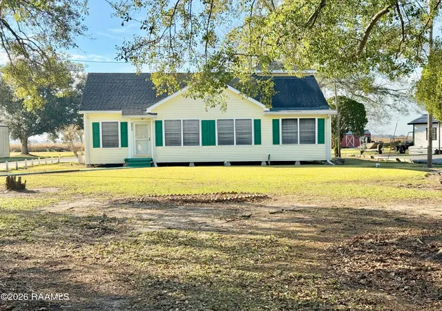 Homes for sale in New Iberia, LA | 9217 Harold Landry Rd, New Iberia, LA 70563 | MLS# 2600000235