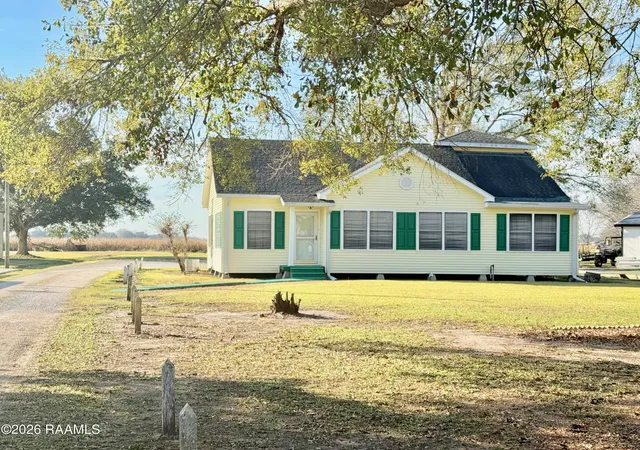 Homes for sale in New Iberia, LA | 9217 Harold Landry Rd, New Iberia, LA 70563 | MLS# 2600000235