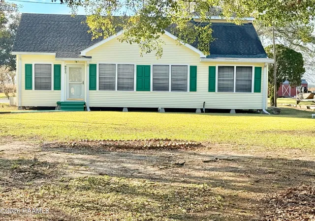 Homes for sale in New Iberia, LA | 9217 Harold Landry Rd, New Iberia, LA 70563 | MLS# 2600000235