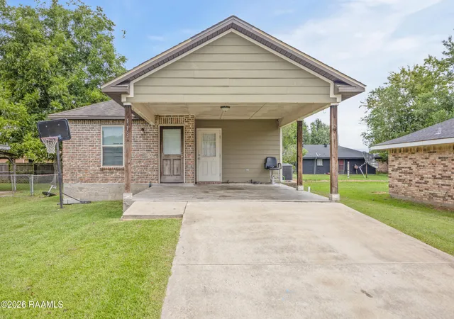 Photo 2 of Single family home for sale at 113 Crooked Creek, Lafayette, LA 70507 | MLS# 2600008078 | Listing updated on 2026-08-28