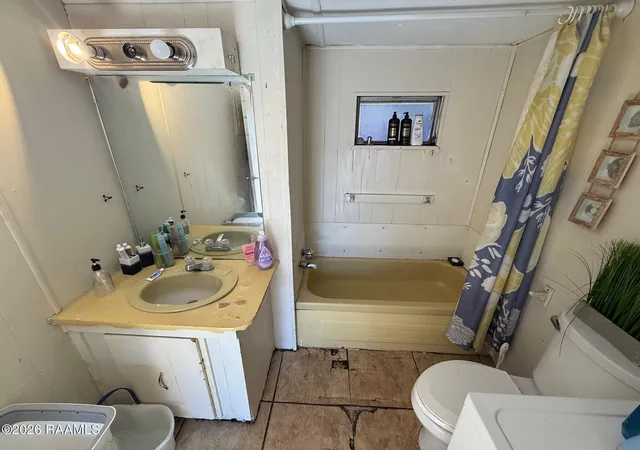 Photo 4 of Manufactured home for sale at 1019 French St, New Iberia, LA 70560 | MLS# 2600003354 | Listing updated on 2026-08-28