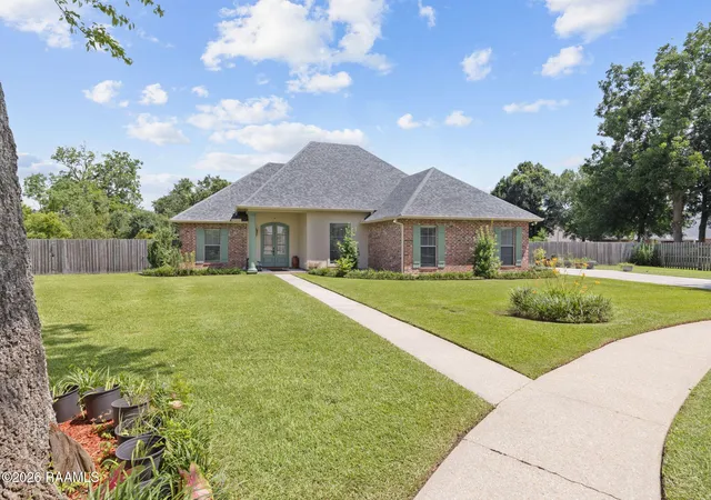 2nd image of 1014 Ashford Cir, Breaux Bridge, LA 70517 | MLS# 2600006327