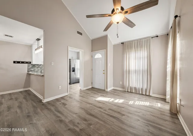 Photo 3 of Sale Pending at 105 Williamsburg Cir #D, Lafayette, LA 70508 | MLS# 2600007805 | Listing updated on 2026-09-18