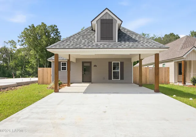 3rd image of 217 Camerons Cove Dr, Carencro, LA 70520 | MLS# 2600002695