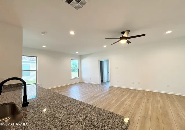 Photo 4 of Single family home for sale at 7379 Aly Oak Ln, Maurice, LA 70555 | MLS# 2600001707 | Listing updated on 2026-09-04