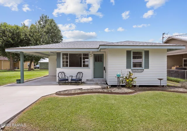 1st image of 815 Avenue A, Scott, LA 70583 | MLS# 2600007442