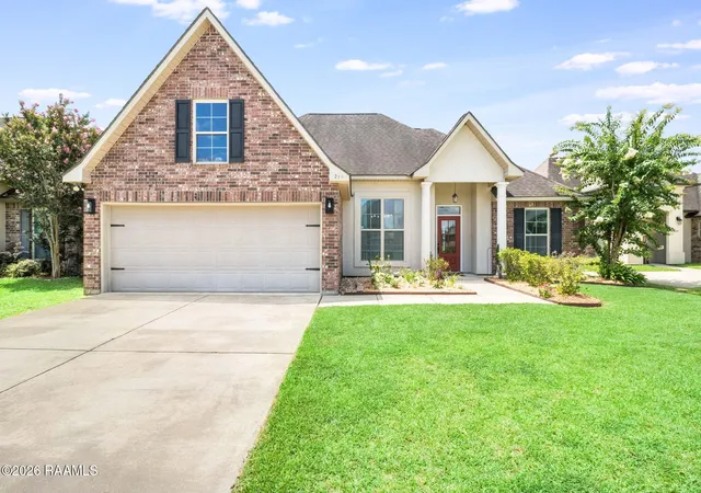 Homes for sale in Broussard, LA | 214 Lexi Falls Ln, Broussard, LA 70518 | MLS# 2600006297