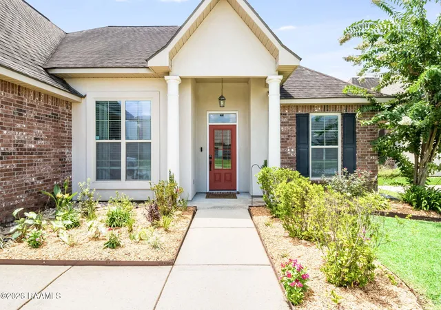 Photo 3 of Single family home for sale at 214 Lexi Fls Ln, Broussard, LA 70518 | MLS# 2600006297 | Listing updated on 2026-09-17