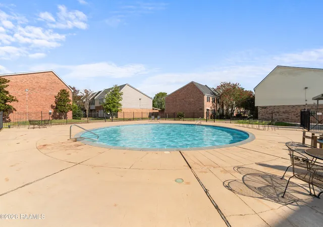 Photo 3 of Townhouse for sale at 1328 Dulles Dr #B, Lafayette, LA 70506 | MLS# 2600007717 | Listing updated on 2026-09-28