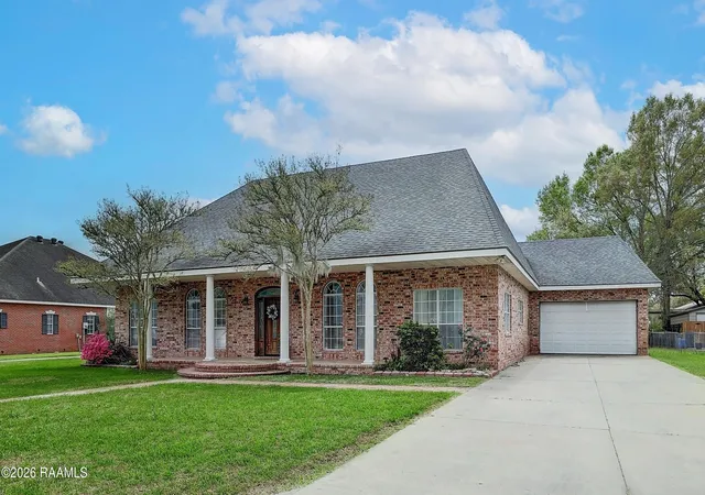 1st image of 2018 La Belle Villa Rd, New Iberia, LA 70563 | MLS# 2600006339