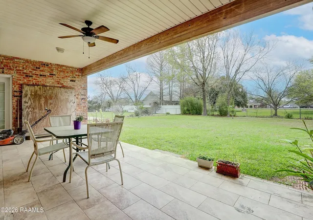 5th image of 2018 La Belle Villa Rd, New Iberia, LA 70563 | MLS# 2600006339