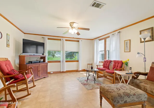 Photo 3 of Single family home for sale at 1530 St Jude Ave, New Iberia, LA 70560 | MLS# 2600007216 | Listing updated on 2026-09-14