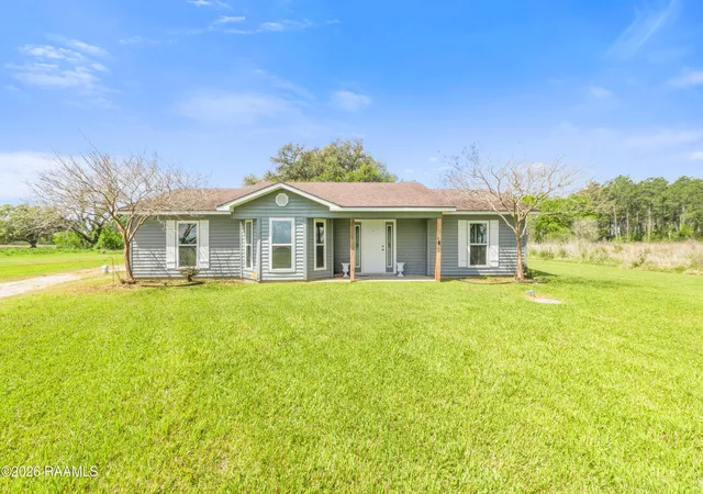Homes for sale in Crowley, LA | 22433 Crowley Eunice Hwy, Crowley, LA 70526 | MLS# 2600002587