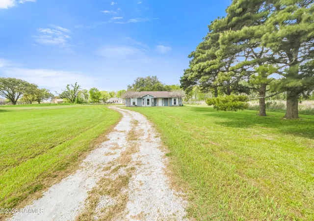 Homes for sale in Crowley, LA | 22433 Crowley Eunice Hwy, Crowley, LA 70526 | MLS# 2600002587