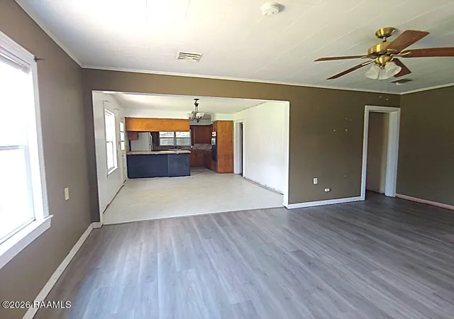 Homes for sale in New Iberia, LA | 114 Decuir St, New Iberia, LA 70560 | MLS# 2600004211