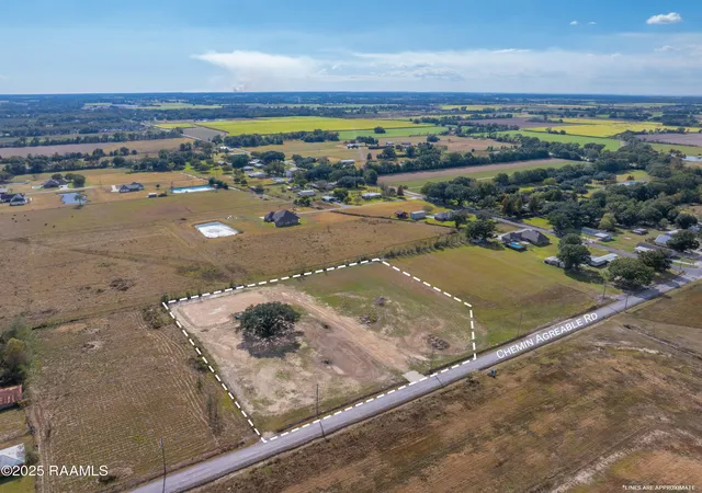 2nd image of 537 Chemin Agreable, Youngsville, LA 70592 | MLS# 2500005605