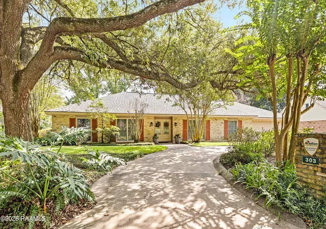 Photo 1 of Sale Pending at 303 Ducharme Ln, Lafayette, LA 70503 | MLS# 2600007506 | Listing updated on 2026-09-12