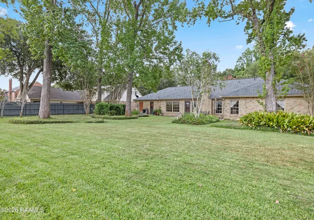Photo 2 of Sale Pending at 303 Ducharme Ln, Lafayette, LA 70503 | MLS# 2600007506 | Listing updated on 2026-09-12