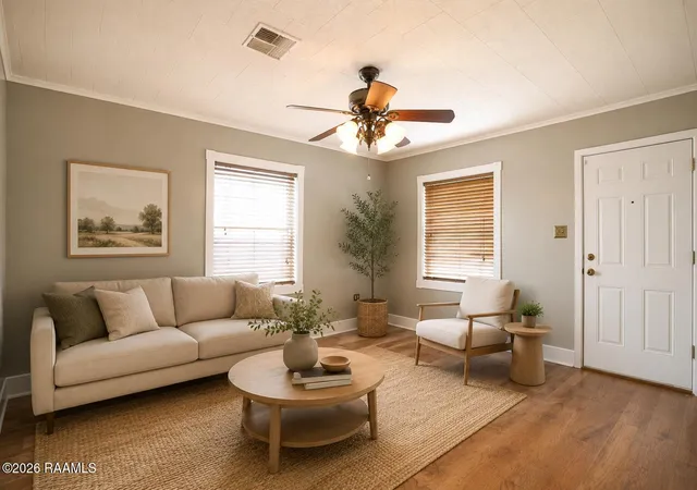 Photo 3 of Single family home for sale at 305 1/2 Henry St, New Iberia, LA 70563 | MLS# 2600006810 | Listing updated on 2026-08-14