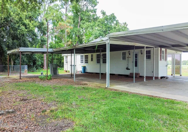 2nd image of 7158 Main Hwy #31, Saint Martinville, LA 70582 | MLS# 2600006533