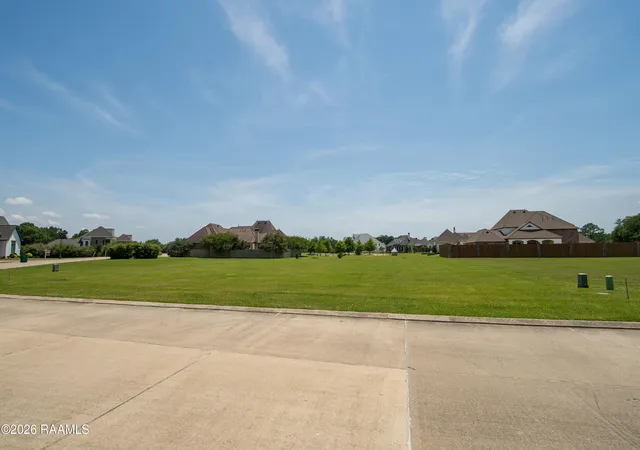 3rd image of 214 Hammer Lake Rd, Broussard, LA 70518 | MLS# 2600004358