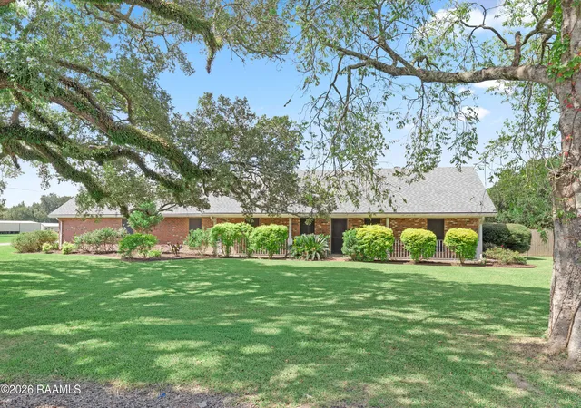 1st image of 817 Cemetery Rd, Saint Martinville, LA 70582 | MLS# 2600007428