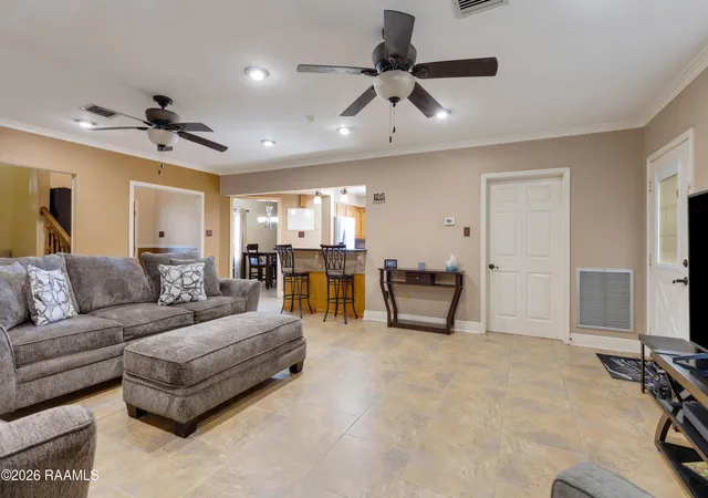 Photo 3 of Single family home for sale at 2009 Windmill Cir, New Iberia, LA 70563 | MLS# 2600007300 | Listing updated on 2026-09-10