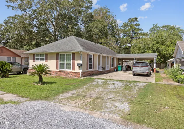 1st image of 506 S East St, Abbeville, LA 70510 | MLS# 2600006336