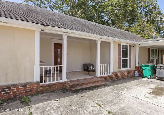 2nd image of 506 S East St, Abbeville, LA 70510 | MLS# 2600006336