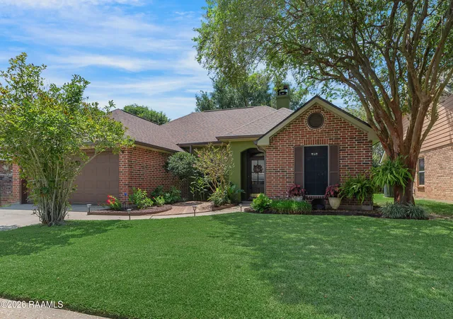 2nd image of 108 Queensford Wy, Youngsville, LA 70592 | MLS# 2600007458