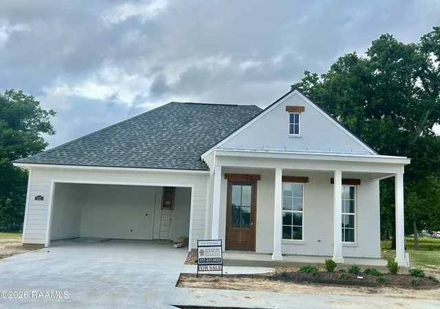 Homes for sale in Lafayette, LA | 307 Rue Gambetta, Lafayette, LA 70507 | MLS# 2600003511