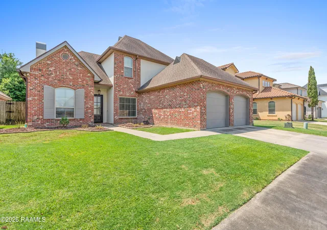 Photo 1 of Single family home for sale at 208 S Montauban Dr, Lafayette, LA 70507 | MLS# 2600008052 | Listing updated on 2026-09-21