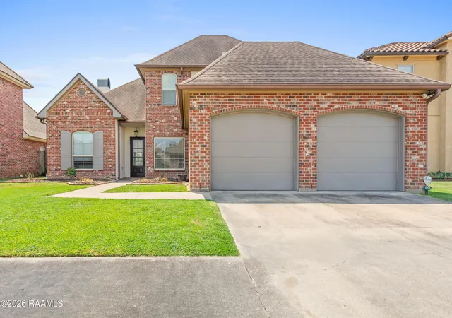 Photo 2 of Single family home for sale at 208 S Montauban Dr, Lafayette, LA 70507 | MLS# 2600008052 | Listing updated on 2026-09-21