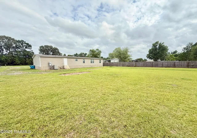 Homes for sale in St. Martinville, LA | 1075 Percy Rd, St. Martinville, LA 70582 | MLS# 2600004021
