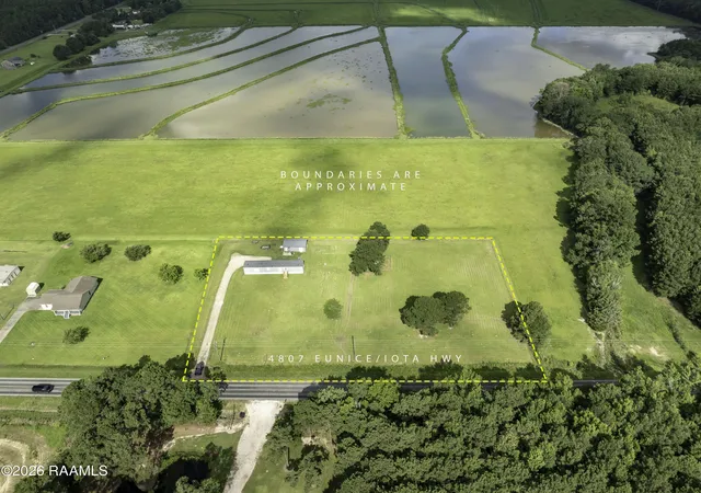 Homes for sale in Eunice, LA | 4807 Eunice Iota Hwy, Eunice, LA 70535 | MLS# 2600005204