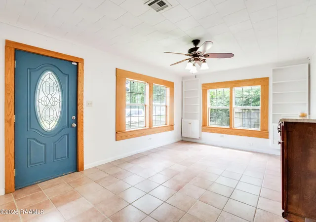Homes for sale in New Iberia, LA | 407 Donald St, New Iberia, LA 70563 | MLS# 2600004242