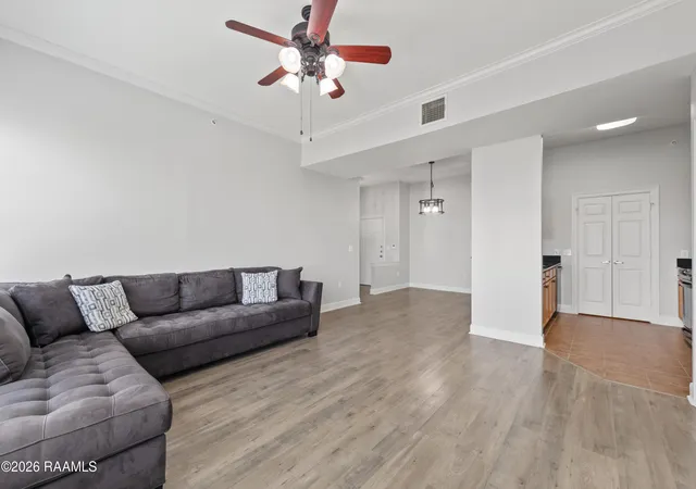 5th image of 201 Settlers Trace Blvd #1405, Lafayette, LA 70508 | MLS# 2500006772